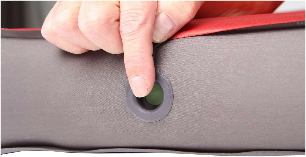 Exped MegaMat 10 LW Incl Pump Ruby Red 8 Exped MegaMat 10 LW Incl Pump Ruby Red – Bild 6